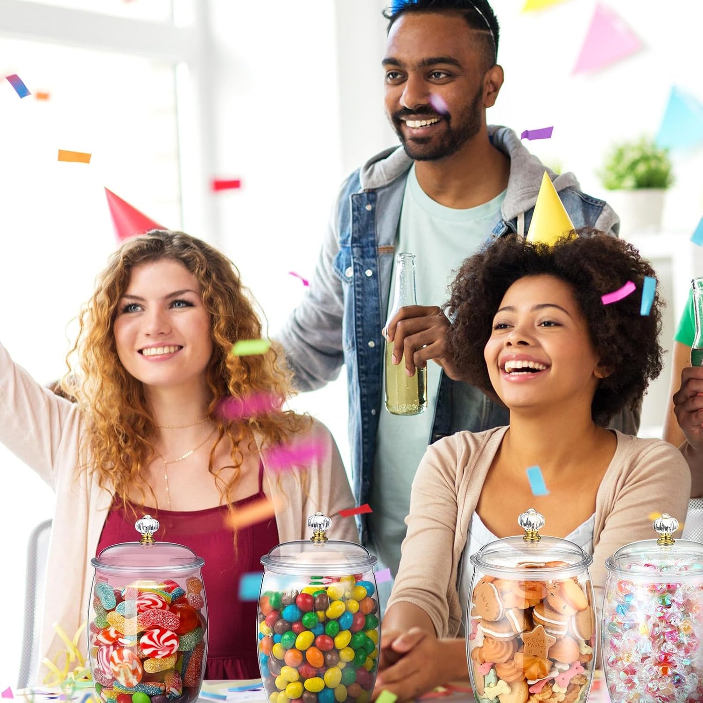 Nuogo 6 Pcs Plastic Candy and Cookie Jar with Lids Decorative Apothecary Jars Candy Buffet Containers Clear Airtight Food Storage Canister Home Decoration(42 oz,Classic)