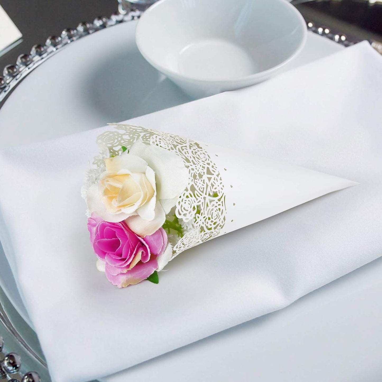 GWHOLE 100 Pcs Flower Confetti Petal Cone for Wedding Party, White