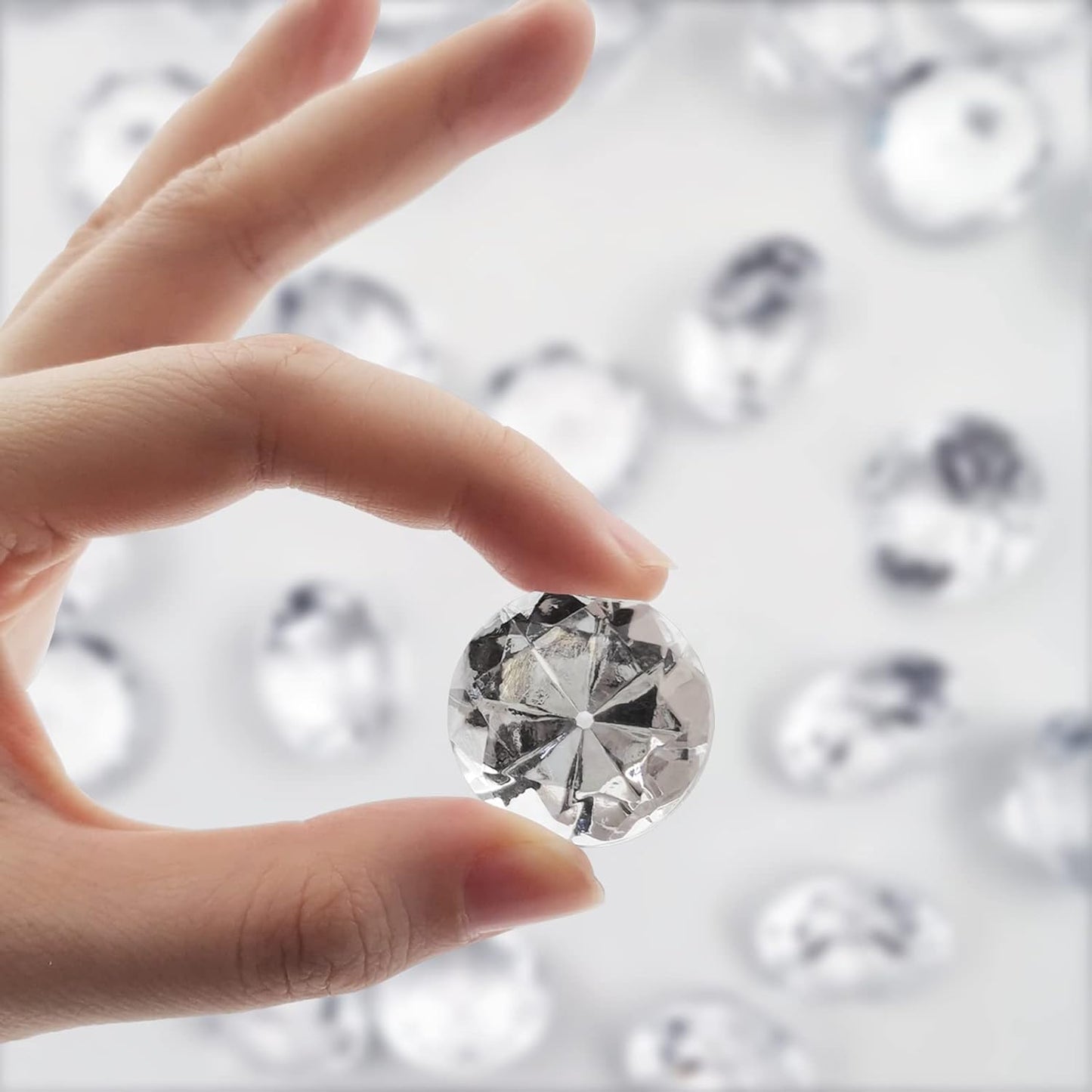 100Pcs Clear Acrylic Diamonds 1 Inch Wedding Table Scatters Gemstones Confetti for Vase Fillers,Floral Decor,Bridal Shower Decorations,Home Centerpieces,Candle Display (Clear)