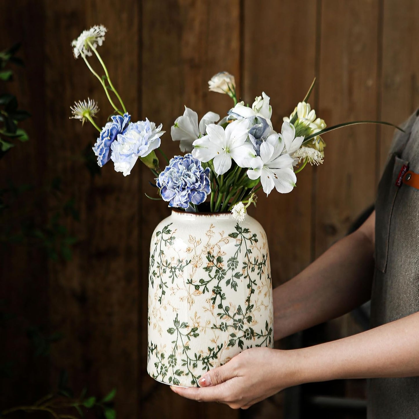 Green Vintage Vase, Chinoiserie Floral Vases, Retro Ice Cracked Ceramic Large Vases for Home Decors, Living Room, Bookshelf, Office, Grand Millennial Decor, Chinoiserie Decors, Tuscan Decor 7.8 Inch