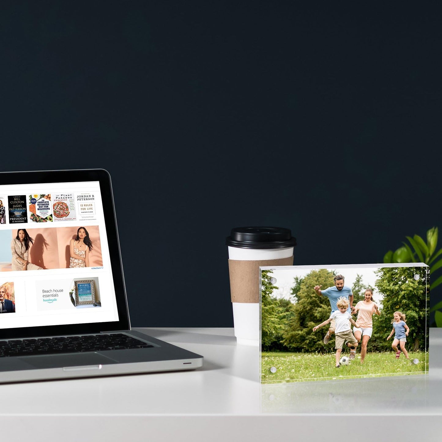 Meetu Acrylic Picture Frame 4x6,Clear Freestanding Double Sided 20mm Thickness Frameless Magnetic Photo Frames Desktop Display with Gift Box Package(1 Pack)