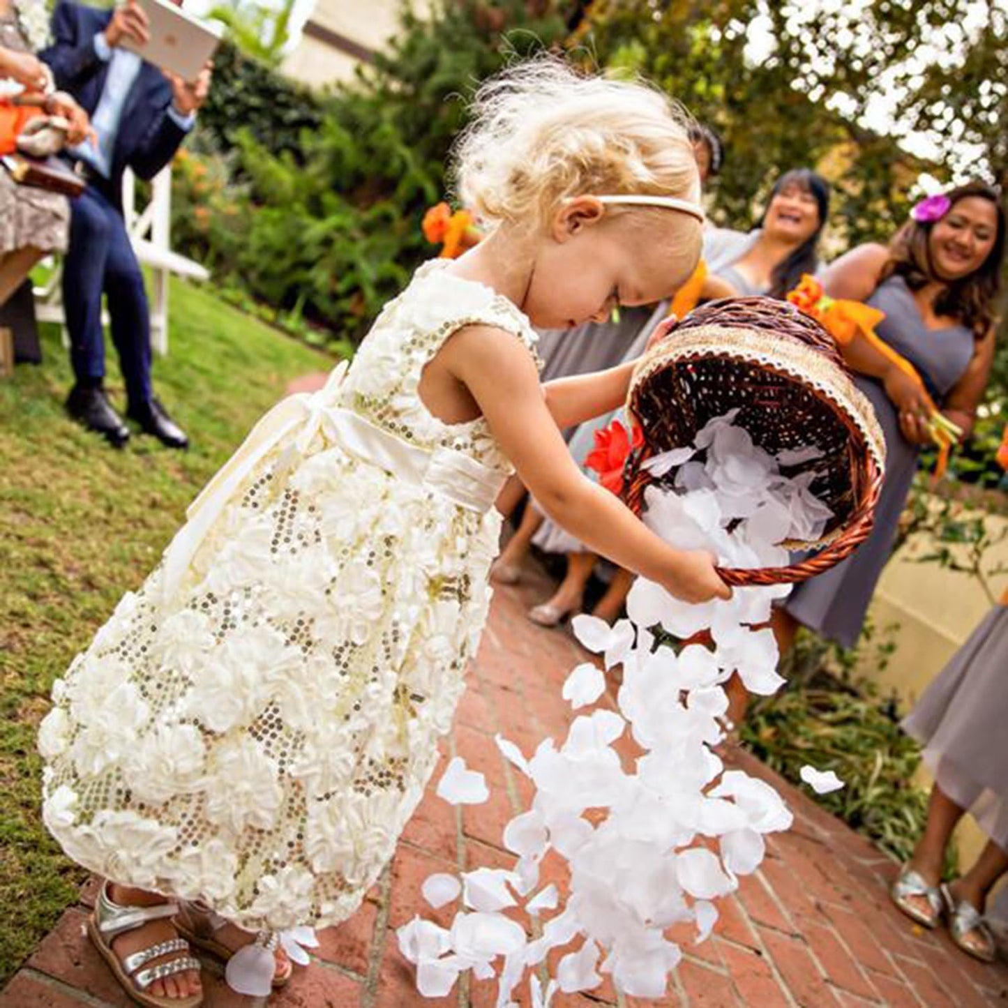 CODE FLORIST 2200 PCS Silk Rose Petals Wedding Flower Decoration (White)