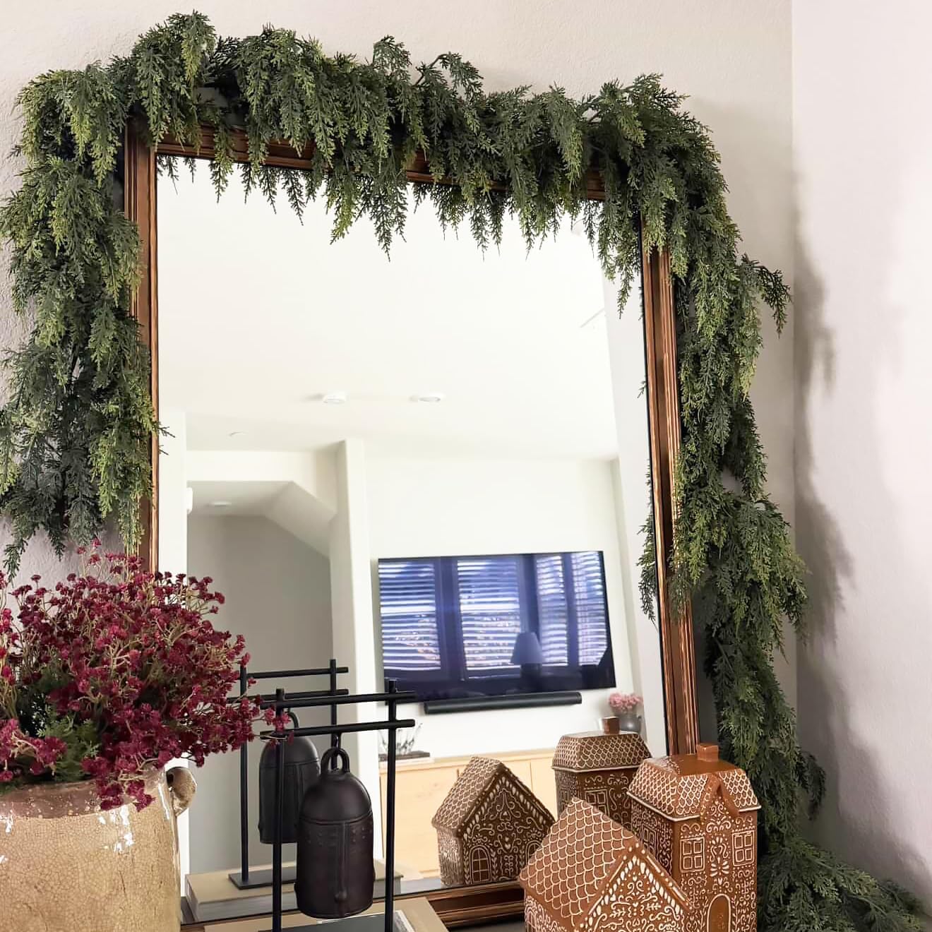 2Pcs 6FT Christmas Cedar Garland Artificial Real Touch Thickness Realistic Greenery Pine Garland for Mantle Fireplace Outdoor Indoor Christmas Decorations