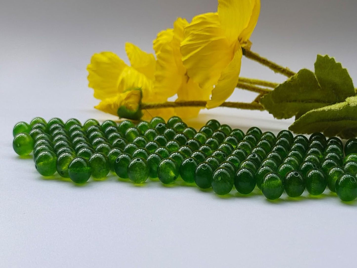 Stone Beads 6mm 140pcs Green Chalcedony Beads Round Loose Gemstones Beads for Bracelet Necklace Jewelry Making (6mm, 60634 Green Chalcedony)