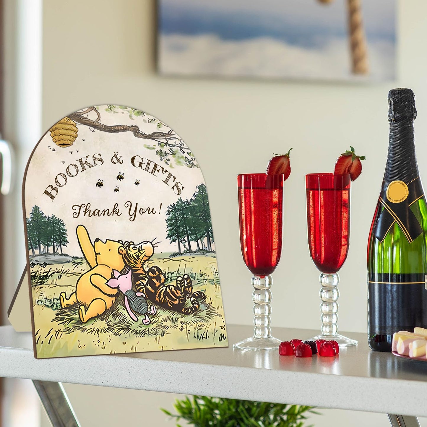 Winnie Books and Gifts Sign, Classic Winnie Thank You Wooden Sign, Bridal Shower Baby Shower Favors, Cute Aniamls Decor Thank You Sign with Stand for Baby Shower Party 8 * 10IN