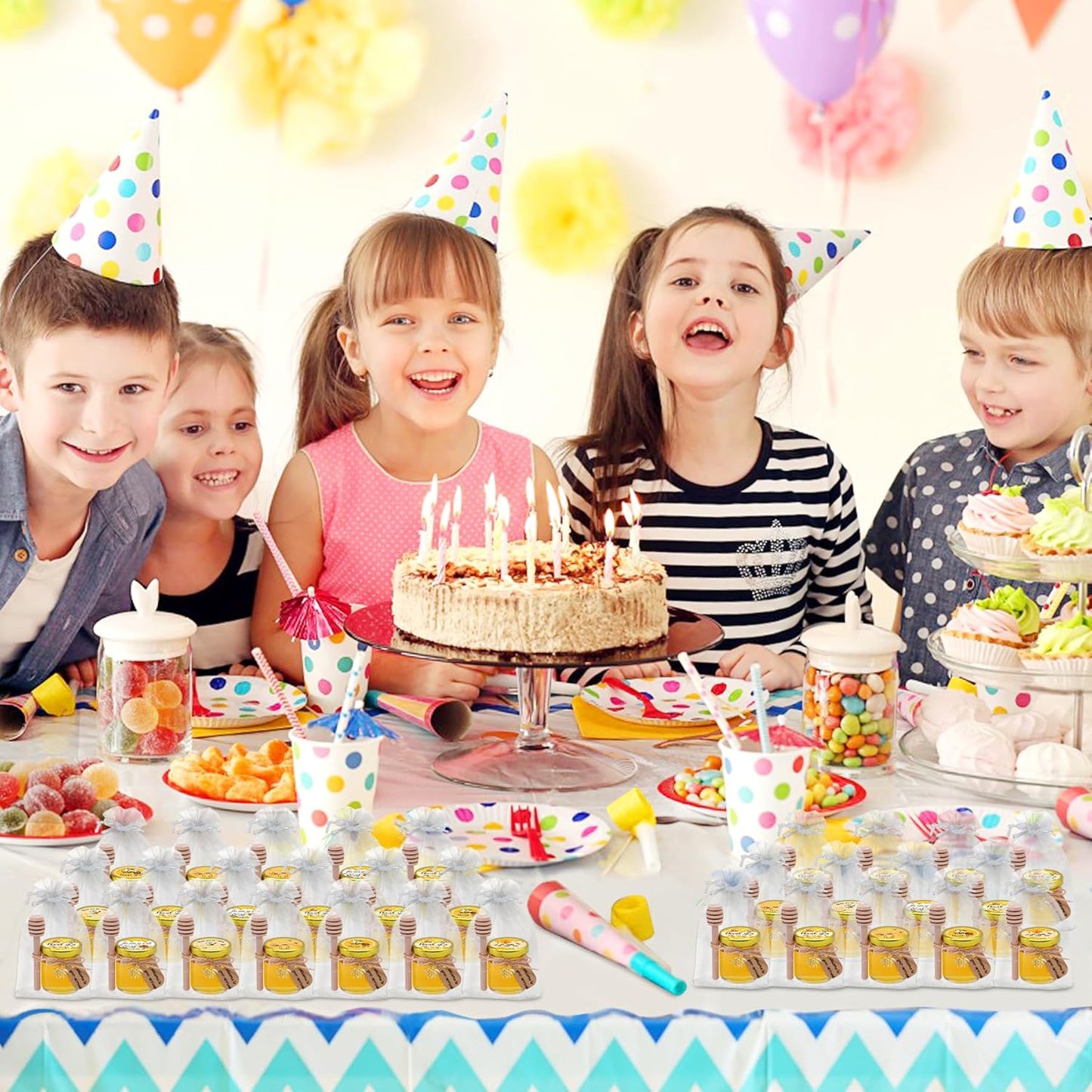 Aliggbent 126 Pack Mini Honey Jars for Party Favors in Bulk, 1.5 oz Small Round Glass Honey Jars with Dippers, Lids, Cute Stickers, Bee Charms, Bags and Jute for Baby Showers, Weddings & Birthdays