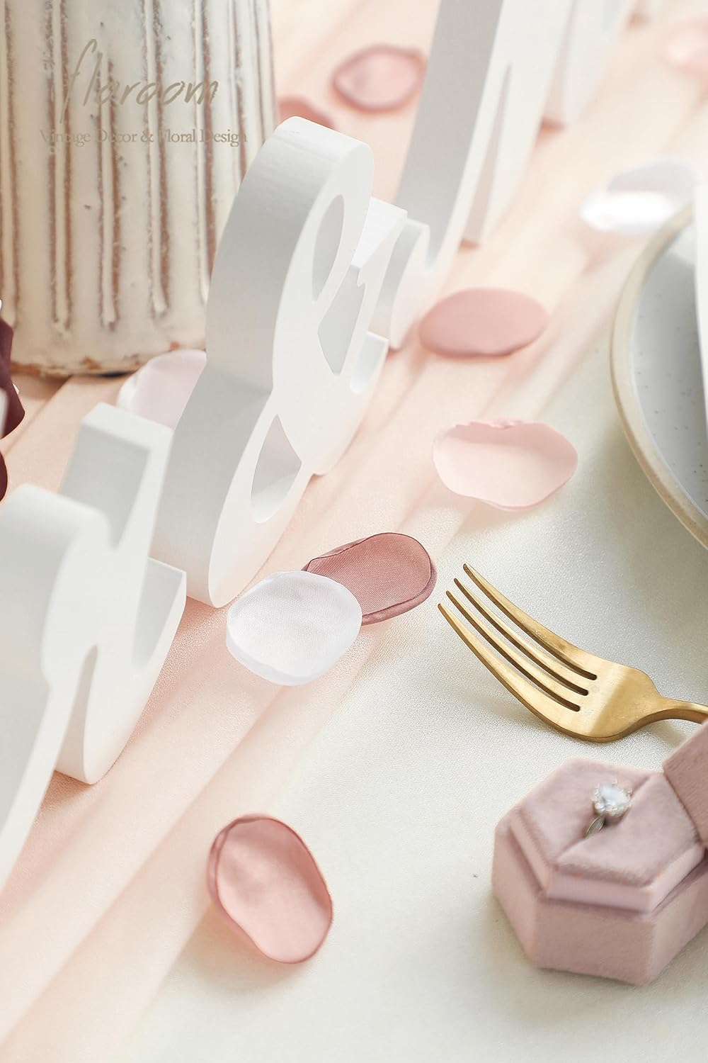 Floroom 300pcs Rose Petals Dusty Rose Blush Faux Silk Flower Petals for Wedding Flower Girl Basket Aisle Scatter Dinner Table Centerpieces Party Confetti Bridal Shower Romantic Night Decoration