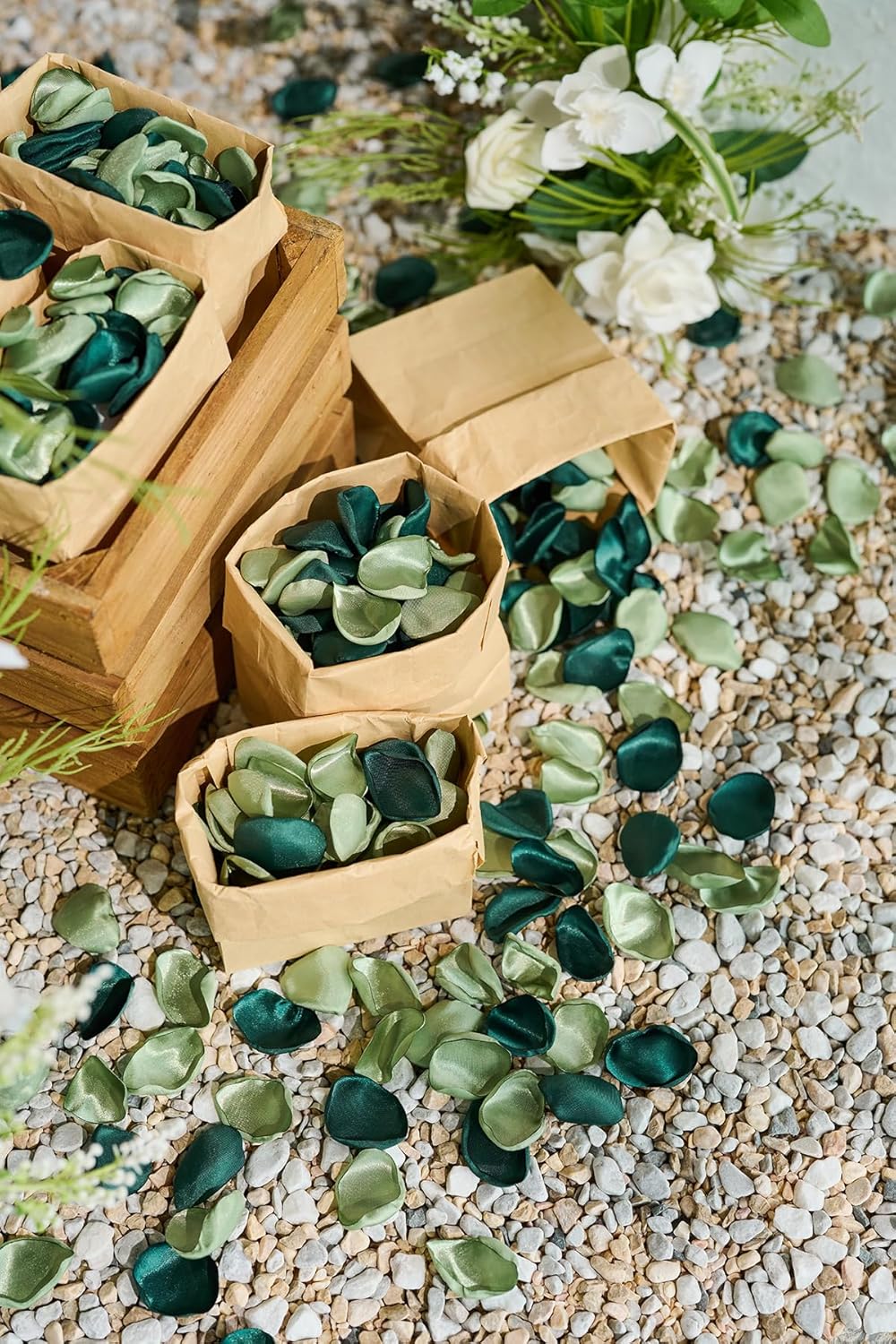 Ling's Moment Rose Petals, Silk Flower Petals for Wedding/Aisle/Flower Girl Baskets/Table Centerpiece Décor,etc.Sage Green 200pcs