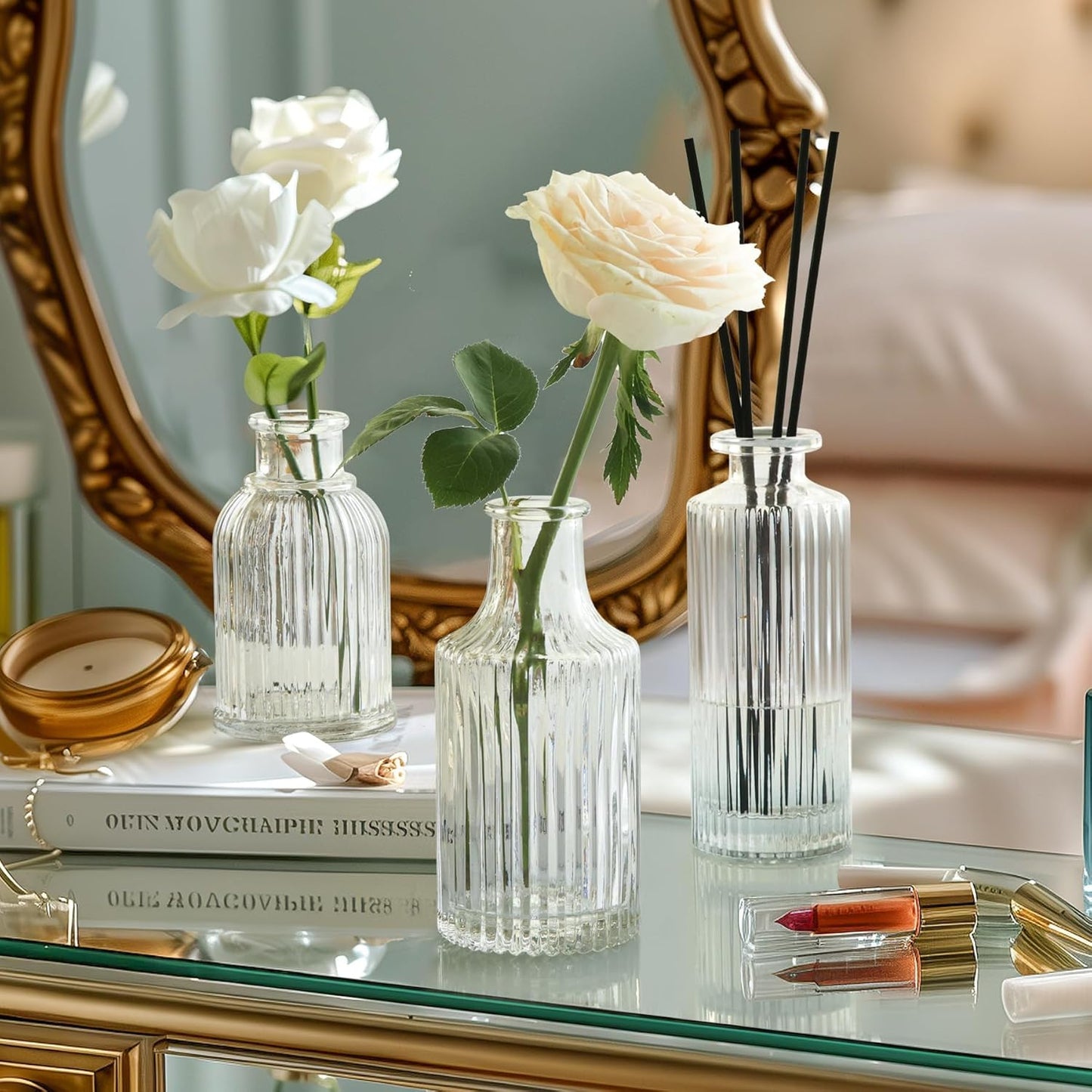 ComSaf Glass Bud Vases Set of 3, Small Flower Vases in Bulk, Mini Ribbed Vases for Centerpieces, Clear Vintage Vase for Table Decorations, Wedding, Party, Receptions, Home Decor (Different Sizes)