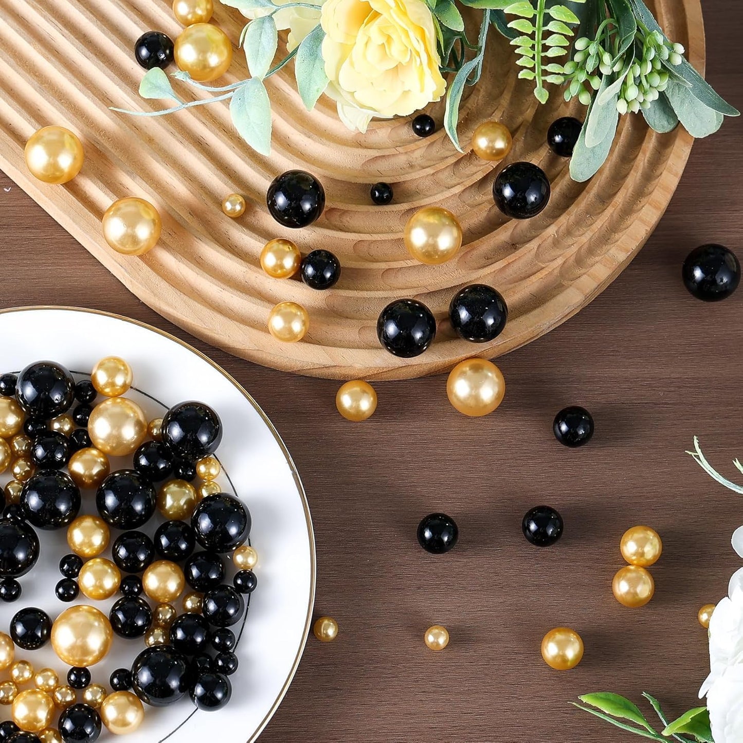 260Pcs Black and Gold Glossy Beads for Centerpiece Decor, Artifical Pearls Vase Filler, No Hole Round Pearl Beads for Wedding Birthday Christmas Party Home Decor(18mm 14mm 6mm)