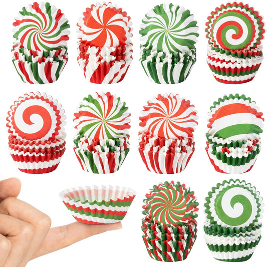 COcnny Christmas Mini Cupcake Liners - 600pcs Merry Christmas Candy Baking Cups Muffin Cupcakes Wrappers, Xmas Tree Santa Disposable Chocolate Cake Wrap Making Supplies for Xmas Eve Party (10 Styles)